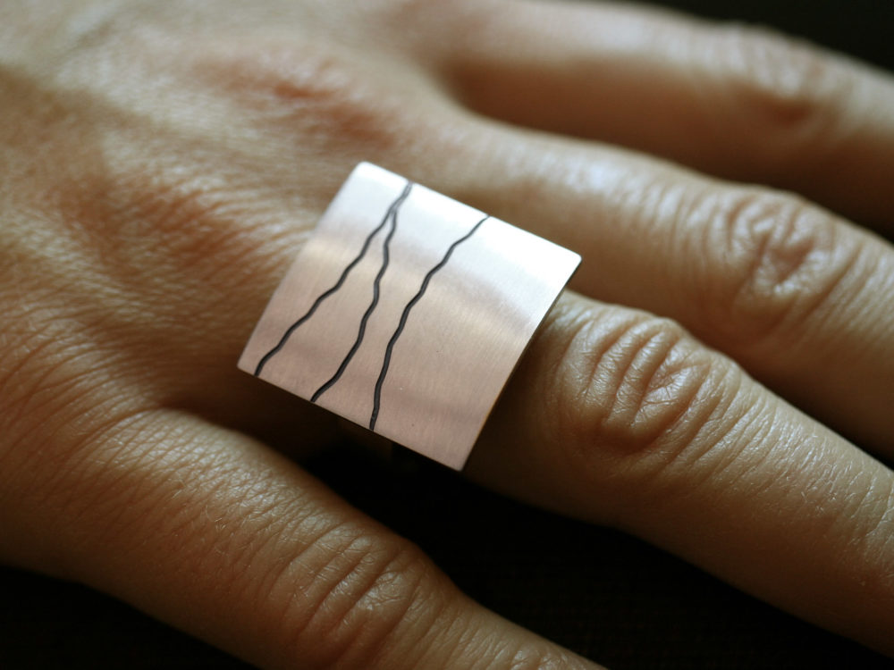 Table ring «Sine»